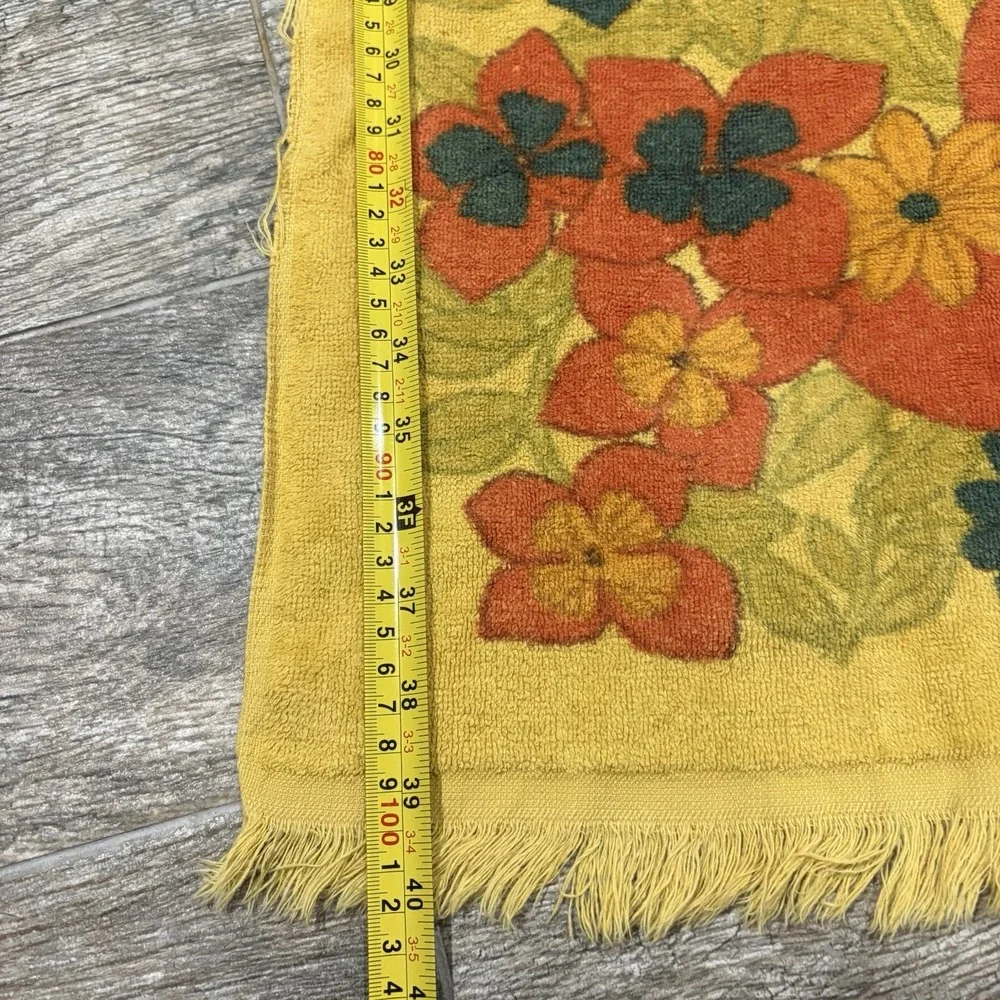 Vtg Tastemaker By Mohawk Mustard Yellow Floral Bath Towel Fringe Flower Power